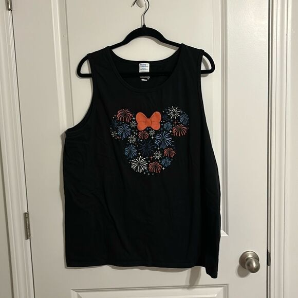Disney Minnie Patriotic Tank - Picture 1 of 4
